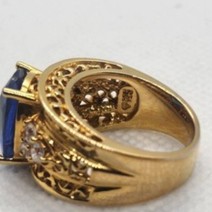 925 Sterling Silver With Blue CZ Ring Size 5