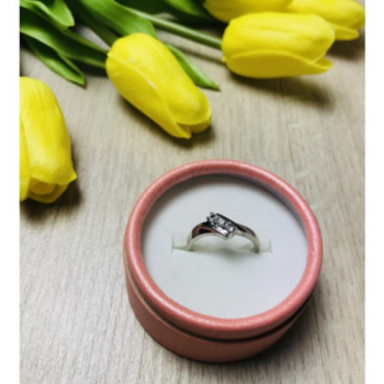 925 Sterling Silver CZ Ring Size 7