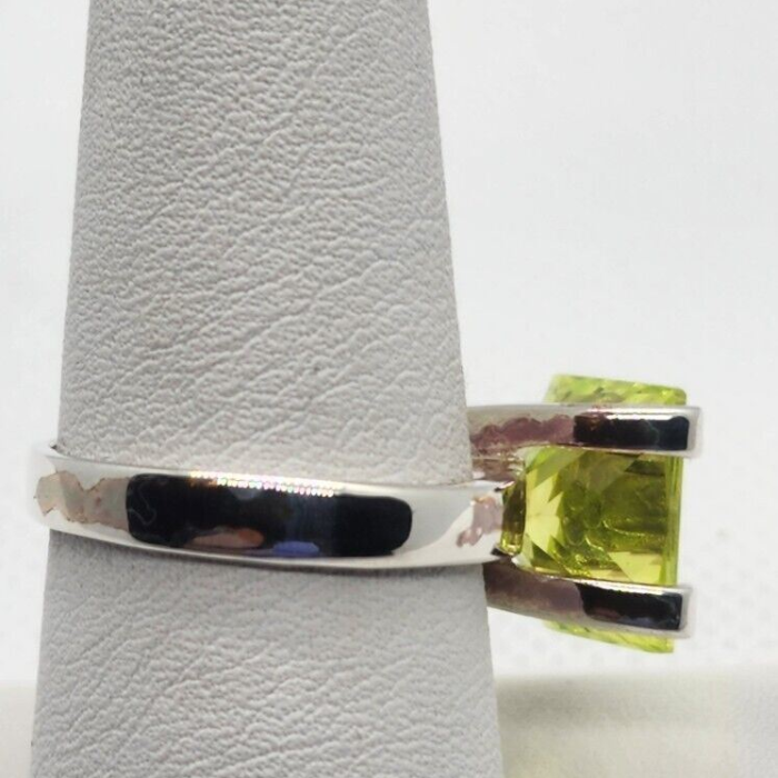 925 Sterling Silver Chrysoprase Ring Size 8