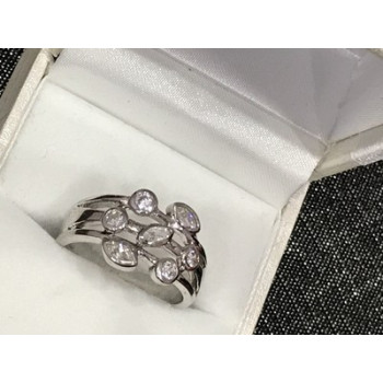 925 Sterling Silver CZ Ring Size 8