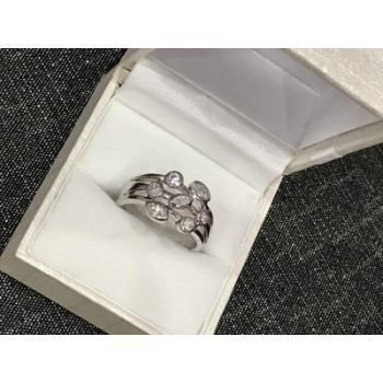 925 Sterling Silver CZ Ring Size 8