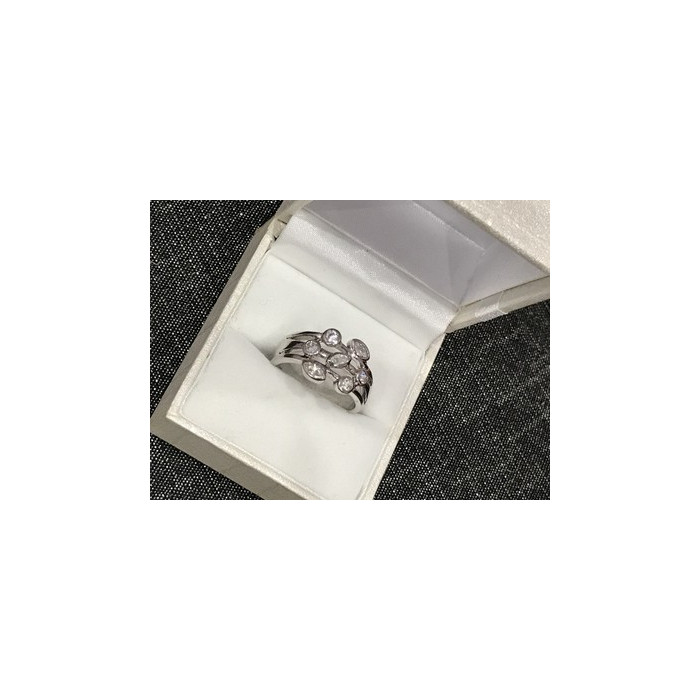 925 Sterling Silver CZ Ring Size 8