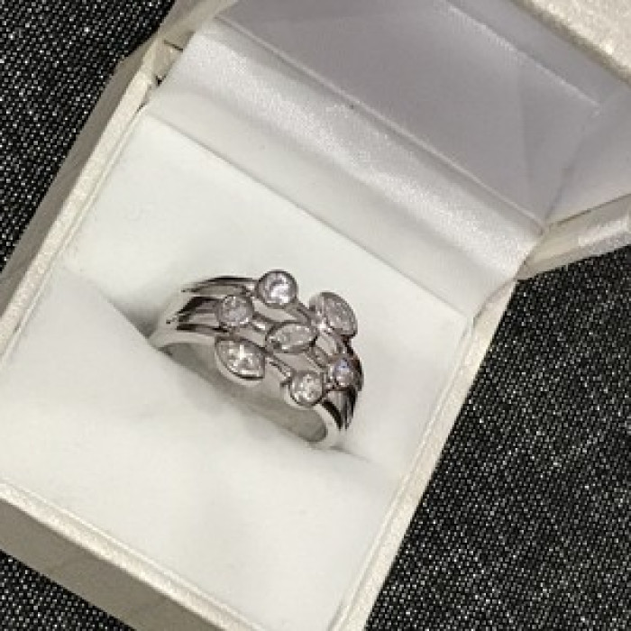 925 Sterling Silver CZ Ring Size 8