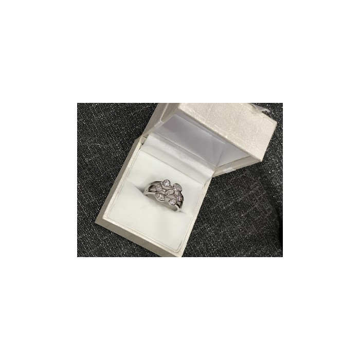 925 Sterling Silver CZ Ring Size 8