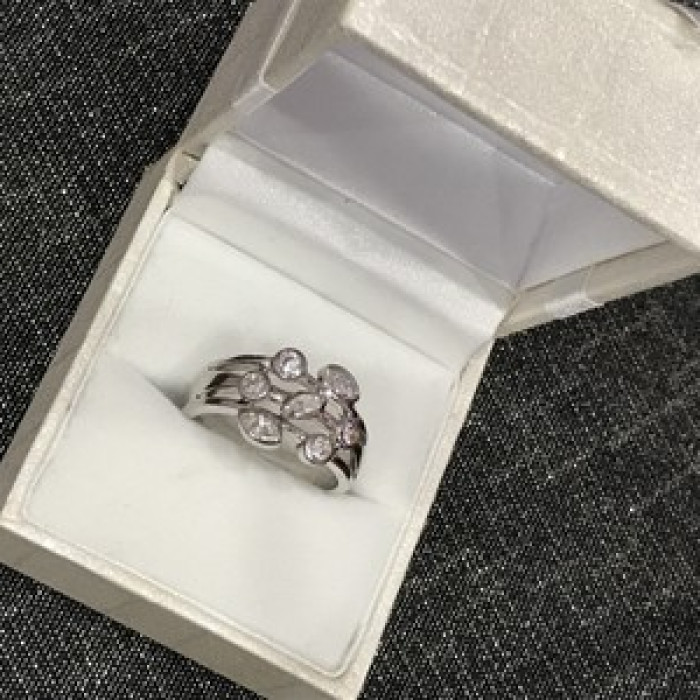 925 Sterling Silver CZ Ring Size 8