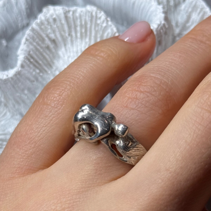 925 Sterling Silver Kamasutra Ring Size 6.5