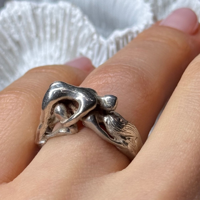 925 Sterling Silver Kamasutra Ring Size 6.5
