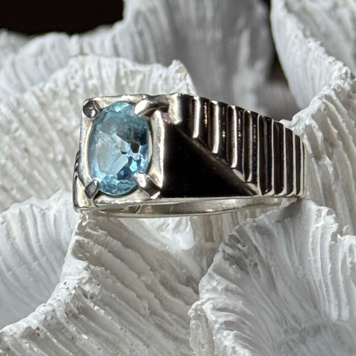 Men's 925 Sterling Silver Topaz Ring Size 8.5