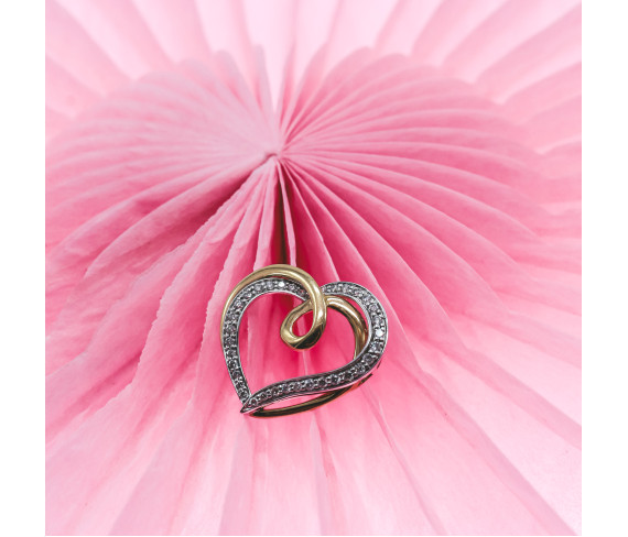 Can you wear yellow and white gold together?